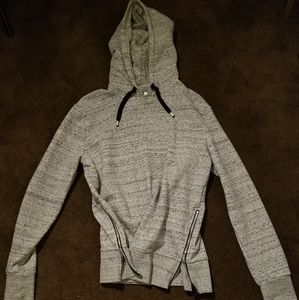 DIVIDED zipper sided hoodie